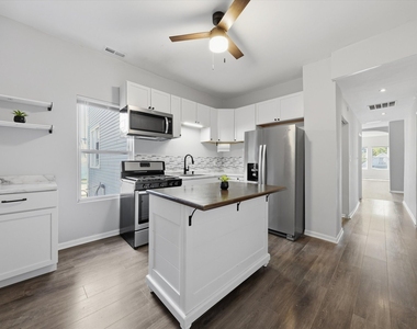 5135 S Wood Street - Photo Thumbnail 9