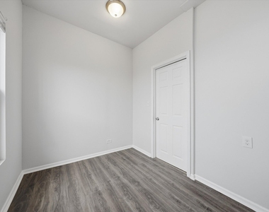 5135 S Wood Street - Photo Thumbnail 11