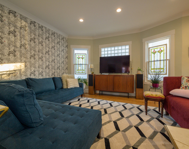 3729 N Lowell Avenue - Photo Thumbnail 8
