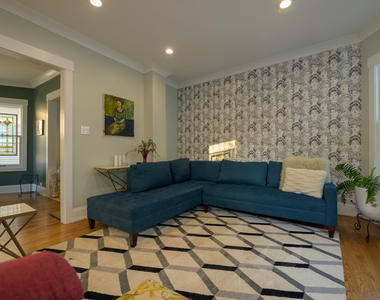3729 N Lowell Avenue - Photo Thumbnail 6