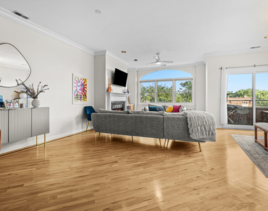 1109 W Belmont Avenue - Photo Thumbnail 1