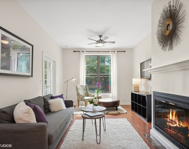 2008 W Roscoe Street - Photo Thumbnail 1