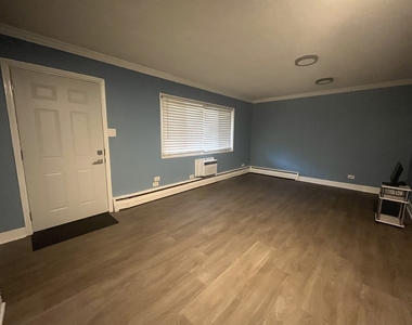 4211 W 95th Street - Photo Thumbnail 1