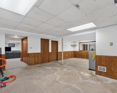 10521 Grandview Drive - Photo Thumbnail 49