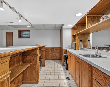 10521 Grandview Drive - Photo Thumbnail 37