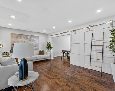 10521 Grandview Drive - Photo Thumbnail 3