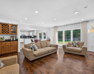 10521 Grandview Drive - Photo Thumbnail 19