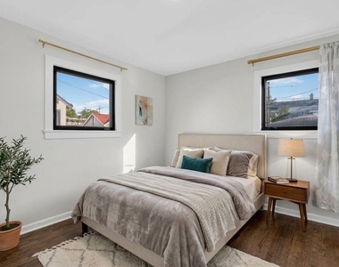 1622 Dempster Street - Photo Thumbnail 13