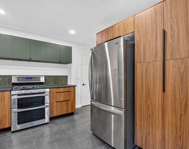 1622 Dempster Street - Photo Thumbnail 5