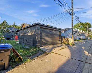 1622 Dempster Street - Photo Thumbnail 29
