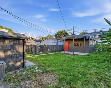 1622 Dempster Street - Photo Thumbnail 36