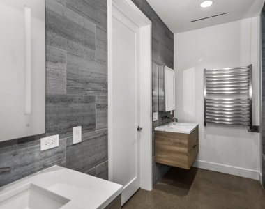 900 W Washington Boulevard - Photo Thumbnail 12