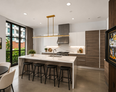 900 W Washington Boulevard - Photo Thumbnail 5