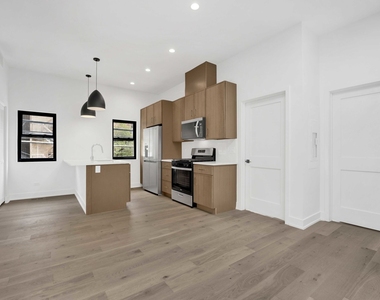 3641 N Wilton Avenue - Photo Thumbnail 5