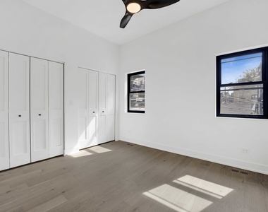 3641 N Wilton Avenue - Photo Thumbnail 10
