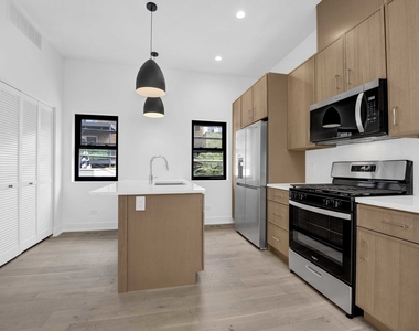 3641 N Wilton Avenue - Photo Thumbnail 3