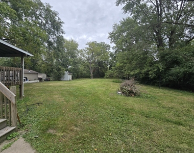 18017 Sayre Avenue - Photo Thumbnail 12
