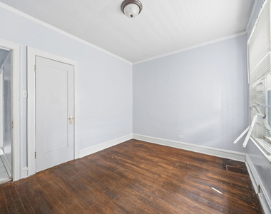7913 S Laflin Street - Photo Thumbnail 16