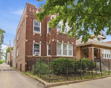 7913 S Laflin Street - Photo Thumbnail 9