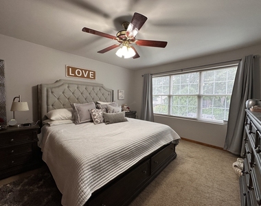 1381 Glacier Parkway - Photo Thumbnail 6