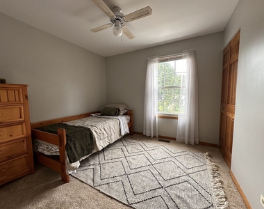 1381 Glacier Parkway - Photo Thumbnail 10