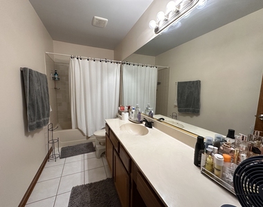 1381 Glacier Parkway - Photo Thumbnail 8