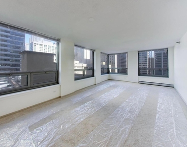 440 N Wabash Avenue - Photo Thumbnail 2