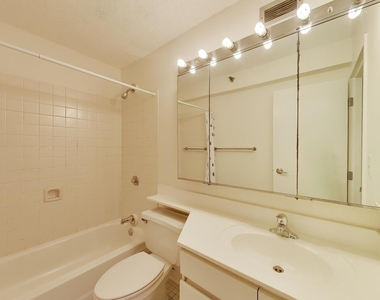 440 N Wabash Avenue - Photo Thumbnail 9
