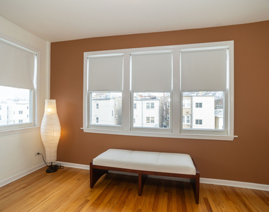 2734 W Argyle Street - Photo Thumbnail 13