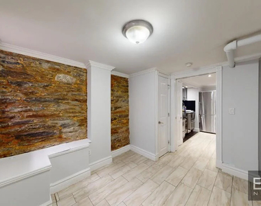 345 West 53rd Street - Photo Thumbnail 4