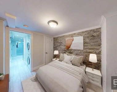 345 West 53rd Street - Photo Thumbnail 3