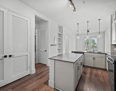 1508 Blodgett Street - Photo Thumbnail 7