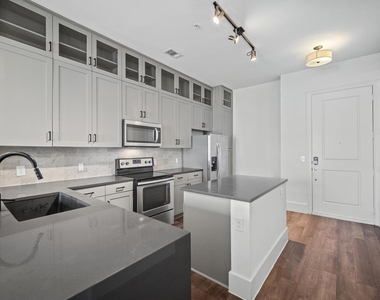 1508 Blodgett Street - Photo Thumbnail 5