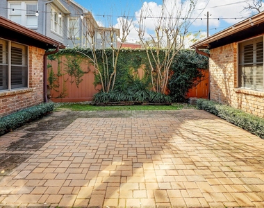 2202 Robinhood - Photo Thumbnail 13