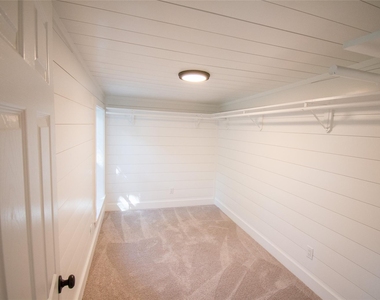 518 S Masonic Street - Photo Thumbnail 16