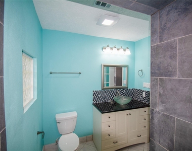 518 S Masonic Street - Photo Thumbnail 10