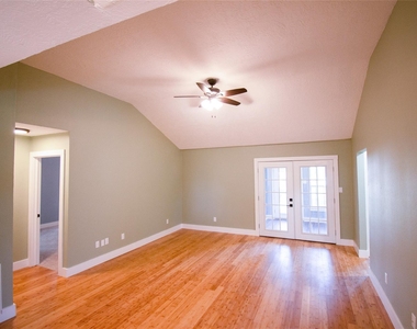 518 S Masonic Street - Photo Thumbnail 12