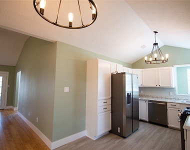 518 S Masonic Street - Photo Thumbnail 5