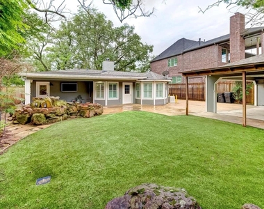 4026 Drummond Street - Photo Thumbnail 7