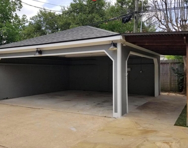 4026 Drummond Street - Photo Thumbnail 6