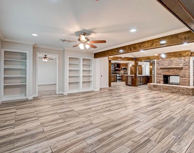 4026 Drummond Street - Photo Thumbnail 2