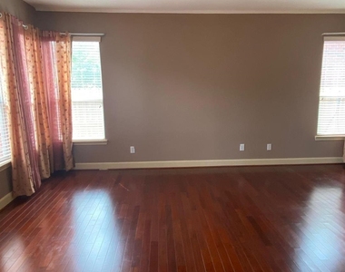 5219 Emerald Trace Court - Photo Thumbnail 19