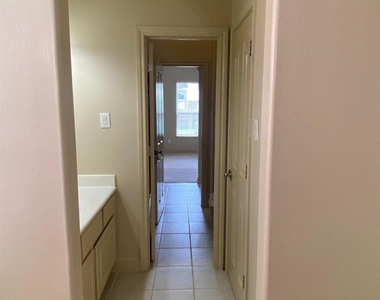 5219 Emerald Trace Court - Photo Thumbnail 27
