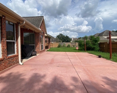 5219 Emerald Trace Court - Photo Thumbnail 31