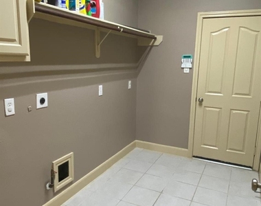 5219 Emerald Trace Court - Photo Thumbnail 29