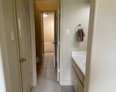 5219 Emerald Trace Court - Photo Thumbnail 28
