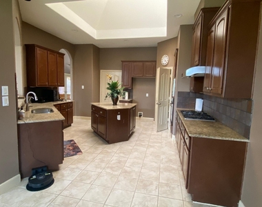 5219 Emerald Trace Court - Photo Thumbnail 13