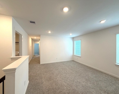 3507 Goldfinch Woods Drive - Photo Thumbnail 17
