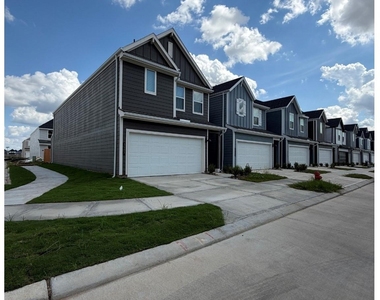 3507 Goldfinch Woods Drive - Photo Thumbnail 34
