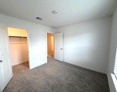 3507 Goldfinch Woods Drive - Photo Thumbnail 25